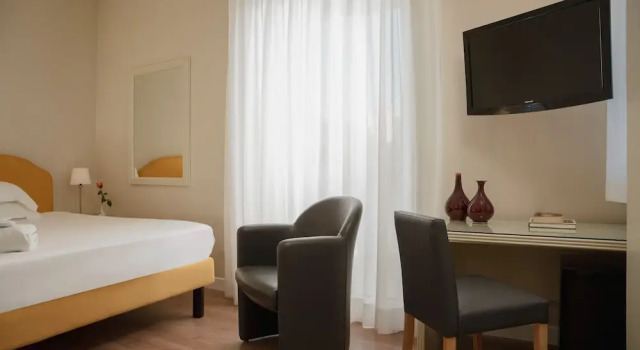 Номер Economy National Hotel