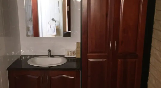 Люкс Executive Country Plaza Motor Inn