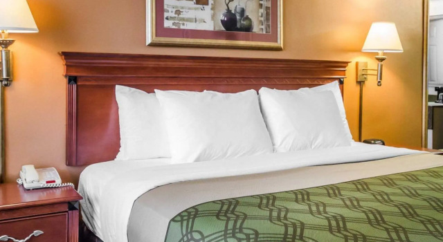 Номер Standard Econo Lodge Louisville Downtown