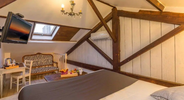 Двухместный номер Standard Дуплекс The Originals Boutique, Clair Hôtel, Martigues