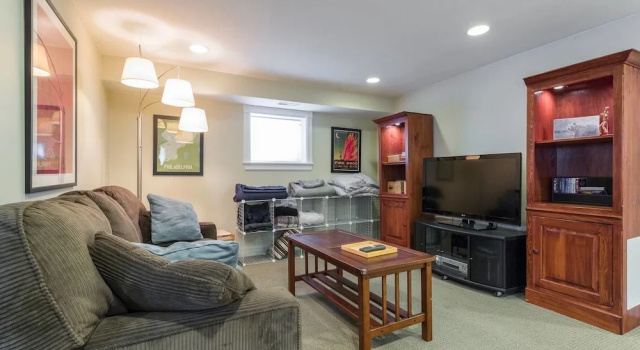 Апартаменты с 3 комнатами Spacious Split-level Apartment - Great for Groups