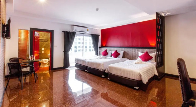 Номер Deluxe Gallery Lake View Hotel