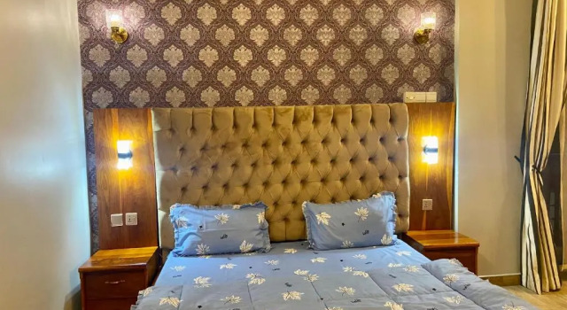 ROJO’s FULLY-FURNISHED 3-BEDROOM CONDO, Buchen Sie Ferienwohnung Hotels in Daressalam mit Pool, Schwimmbad