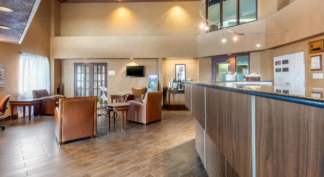 Quality Suites Whitby
