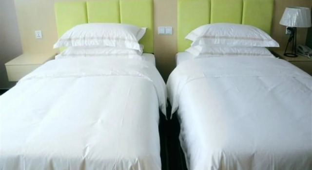 Wuyue Hotel Phoenix Branch, Rezervovat Hotel Hotely v Feng-chuang s parkováním, Parkování