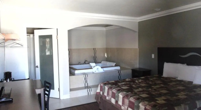 Номер Standard West Coast Inn Santa Ana