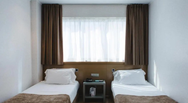 Трёхместный номер Hotel Mas Camarena