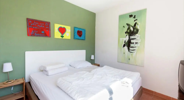Sun drenched villa in Ardeche with Pool, Забронировать Вилла Виллы Овернь-Рона-Альпы, Вилла