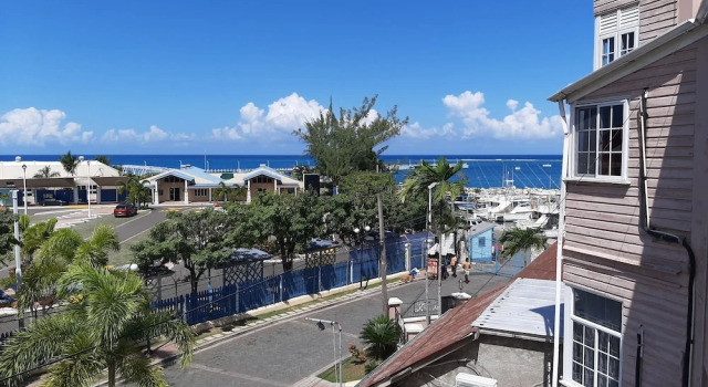 Апартаменты Deluxe FISHERMANs POINT BEACH-FRONT CONDOMANIA