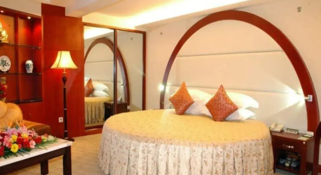 Mandarin Business, Rezerwuj Hotel Hotele w Kunming z parkingiem, Parking