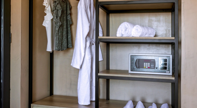 Driades Deluxe Double Suite By Estia