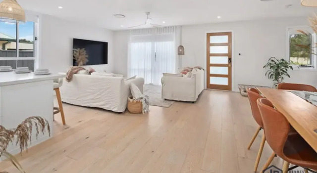 Elegant Beachside Retreat With Luxurious Amenities, Book Lejlighed Tomakin Eurobodalla