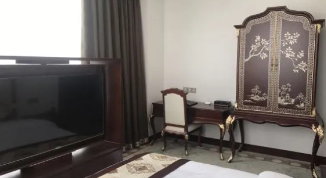 Люкс Deluxe Nyingchi Dongchen Jinhui Hotel (Binhe Road)
