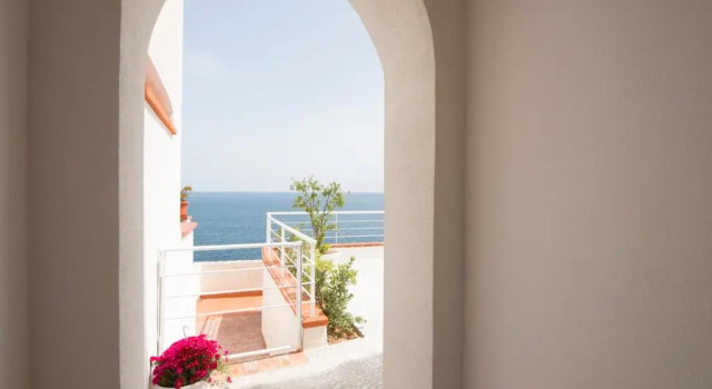 Sant'Elia 2nd Luxury Home & Spa, Rezervasyon Tatil Köyü Santa Flavia havuzlu oteller, Yüzme Havuzu
