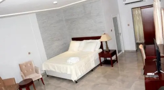 Hotel Ambassadors Annexe, Varaa Hotelli Hotellit Golfe aamiaisella, Aamiainen