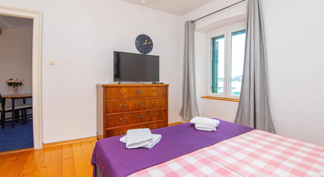 Nice Apartment in Sibenik With Wifi and 3 Bedrooms