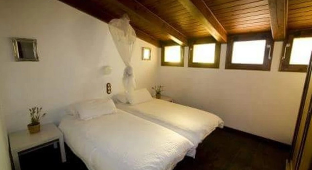 First Line Beach House in the Middle of Cadaques, Забронировать Дом для отпуска Виллы Кадакес, рядом с S'Alqueria Petita Beach, Вилла