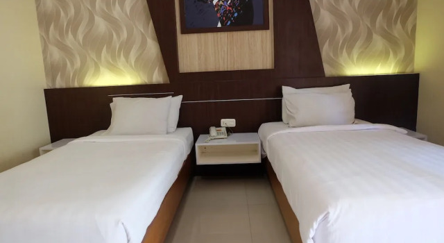 Superior Twin room Votel Kartika Abadi Madiun