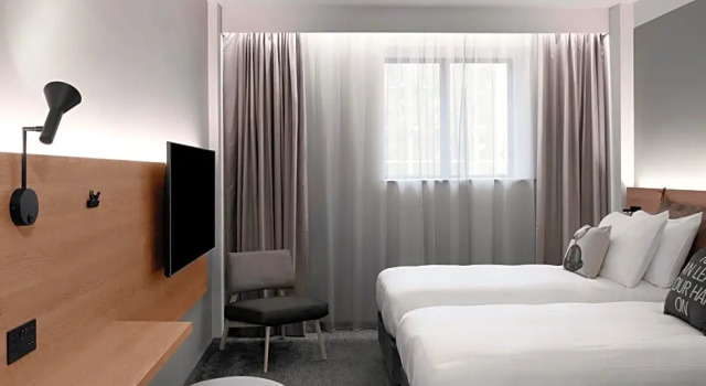 Номер Standard Moxy Manchester City Centre