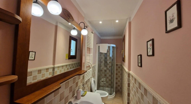 Mezzo 8 in Firenze With 2 Bedrooms and 1 Bathrooms, Забронировать Отель Санта-Кроче Флоренция, рядом с Дом Буонаротти