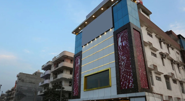 Century Grand By OYO Rooms