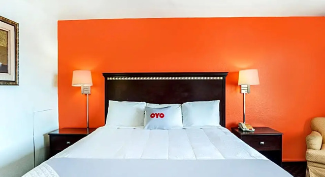 Номер Deluxe Travelodge by Wyndham Dodge City KS
