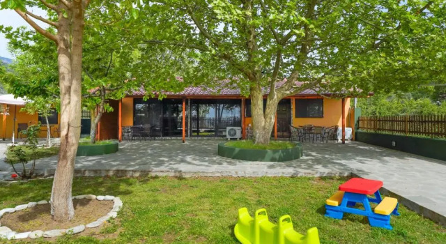 Апартаменты Platanes Apartments