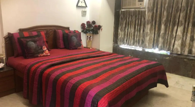 Номер Standard Luxurious Cozy 1 King Bed suite with free parking