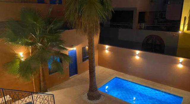 Апартаменты с видом на бассейн Comfy Colonial Apartments