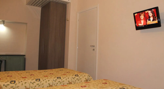 Residence Principe di Saronno, Забронировать Отель Отели в центре Саронно, в центре, Парковка