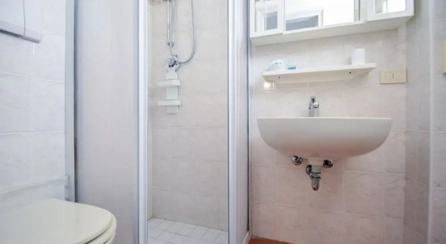 Трёхместный номер Economy с балконом Hotel Mirabella