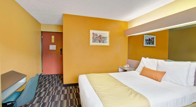 Microtel Inn & Suites by Wyndham Gatlinburg