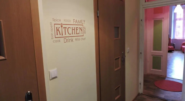 Hostel Centrum Sabot, Забронировать Хостел Недорогие отели Кракова, рядом с Церковь Святого Франциска Ассизи, недорого