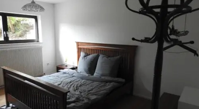 Ferienwohnung Wiedamann, Забронировать Апартаменты/квартира Отели Бад-Киссинген с парковкой, рядом с Павильон Вандельхалле в городе Бад-Киссинген, Парковка