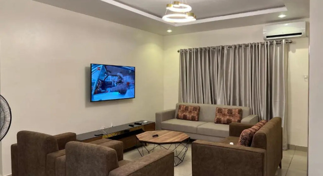 OEK Ensuite 2BED Top Floor flat Karsana Abuja