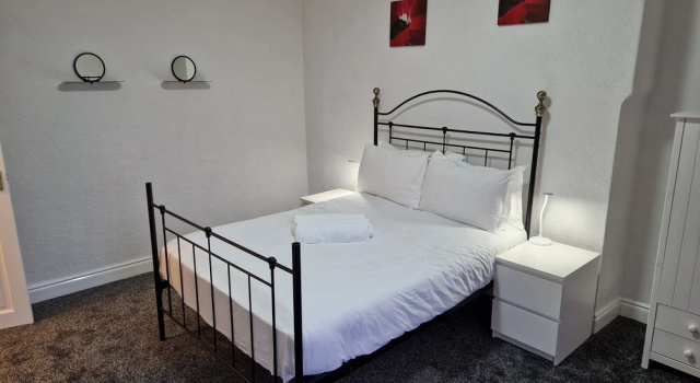 Birtley's Diamond 3 bed Apt, Sleeps 6 Guests