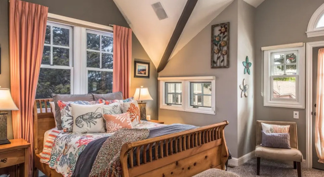 3703 La Gloria Cottage-by-the-Sea, Забронировать Отель Отели Пасифик-Гров 4 звезды, рядом с Пляж Lovers Point, 4*