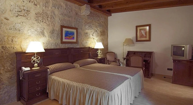 Señorio de Olmillos, Buchen Sie Hotel Sasamon Kastilien-León