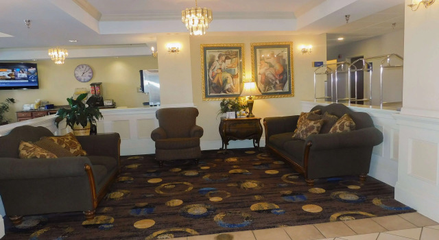 Days Inn & Suites by Wyndham Pocahontas, Rezervovat Hotel Pocahontas Ozarks