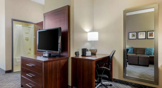 Люкс Comfort Suites Waco North - Near University Area