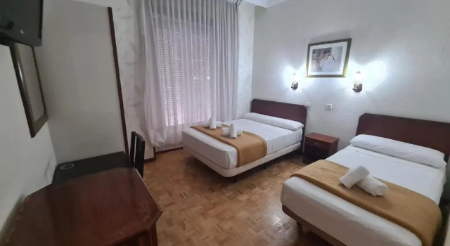 Трёхместный номер Standard Hostal Sardinero