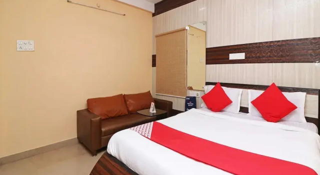 OYO 6897 Trivedi Tower, Prenota Hotel Calcutta 