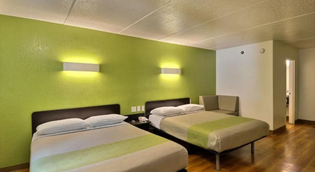 Четырёхместный номер Premium Motel 6-Danvers, MA - Boston North