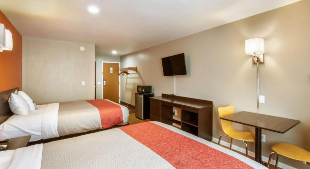 Четырёхместный номер Deluxe Motel 6-Rossford, OH