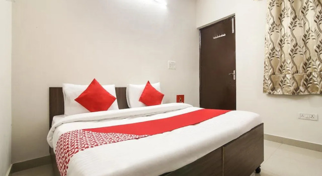 OYO 15668 Hotel Heaven Inn