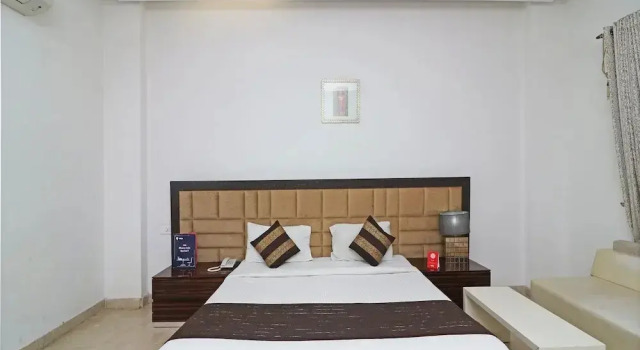 The Mirage Hotel by OYO, Varaa Hotelli Gurgaon 