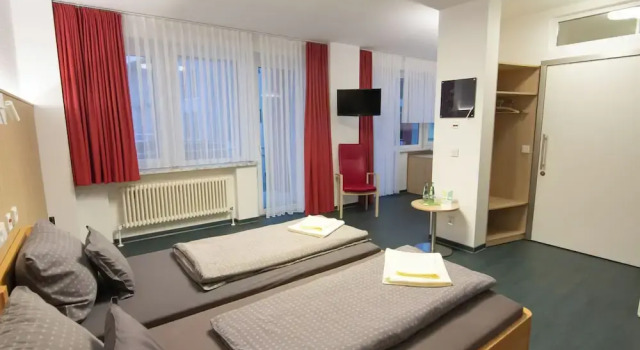 Green Night Hotel, Book Hotel Hoteller i Falkenstein med parkering, Parkering