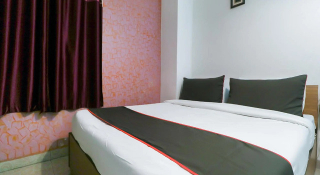 OYO Townhouse 447 Hotel Teg Royal, Book Hotel Amritsar Punjab