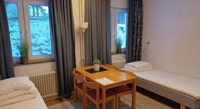 2 Person Holiday Park Home in Sundswall, Забронировать Дом для отпуска Отели Сундсвалль с парковкой, рядом с Sundsvalls Konferenscenter, Парковка