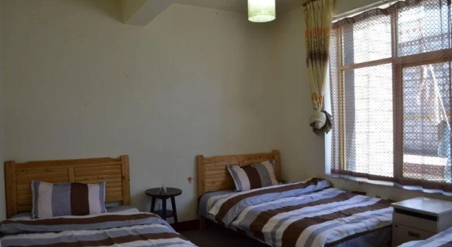 Lhasa Banre Hostel, Book Hostel / Vandrerhjem Hostels i Lhasa, Hostel / Vandrerhjem